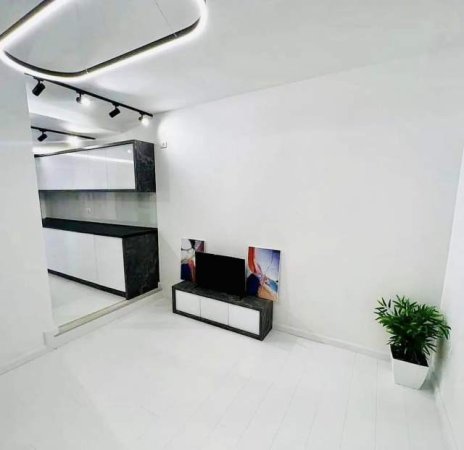 Tirane, shitet apartament 43 m² 88.000 Euro (Rruga e Kavajes)