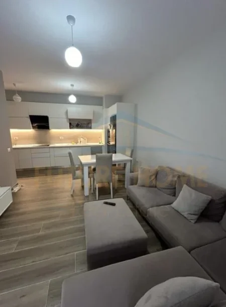 Tirane, jepet me qera apartament 2+1+BLK Kati 4, 82 m² 350 Euro (Rruga Teleferikut)