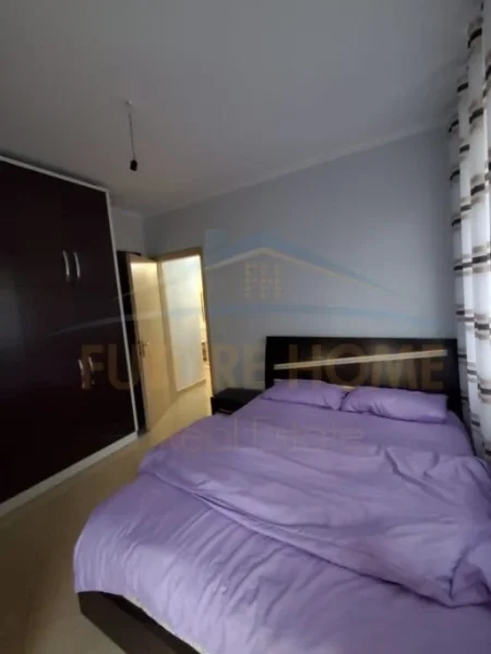 Tirane, jepet me qera apartament 2+1+BLK Kati 2, 97 m² 350 Euro (Fresk)