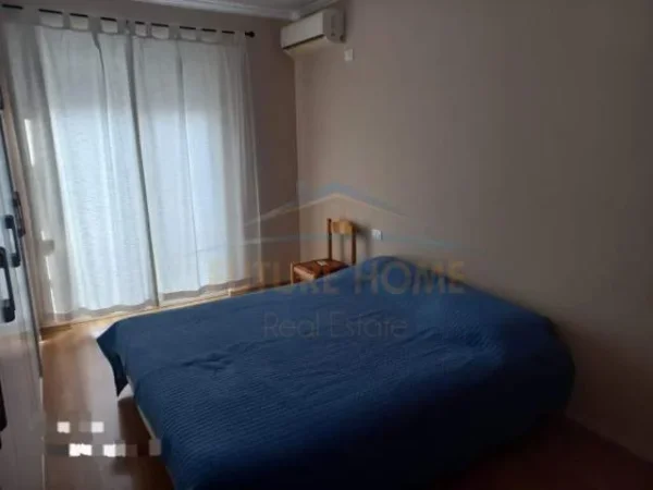 Tirane, jepet me qera apartament 2+1+BLK Kati 4, 87 m² 850 Euro (Rruga e Kavajes)