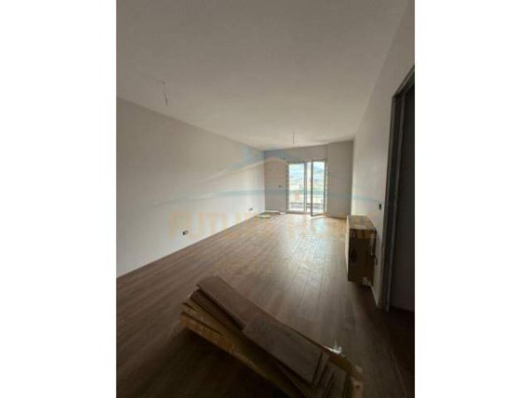 Tirane, shitet apartament 2+1 Kati 3, 99 m² 200.000 Euro (REZIDENCA KODRA E DIELLIT 1)