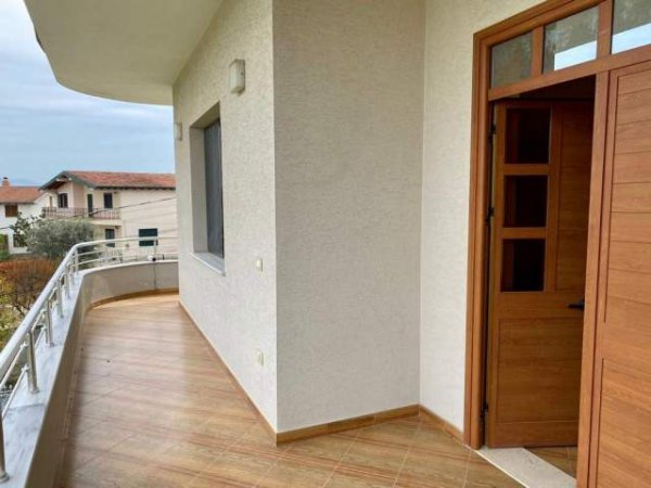 Tirane, shes Vile 3 Katshe 420 m² 350.000 Euro (Vore)