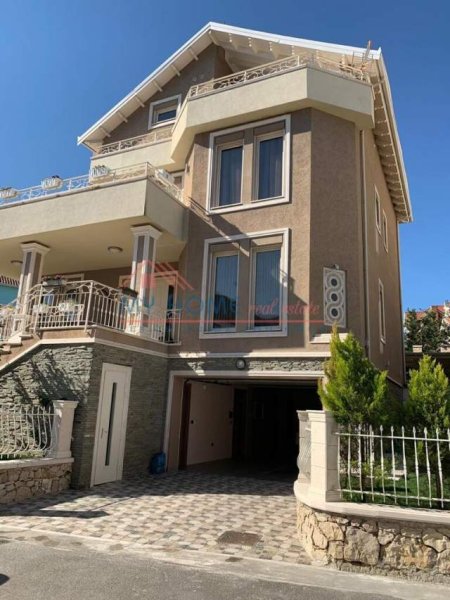 Tirane, shitet Vile Kati 4, 720 m² 1.300.000 Euro (farke)