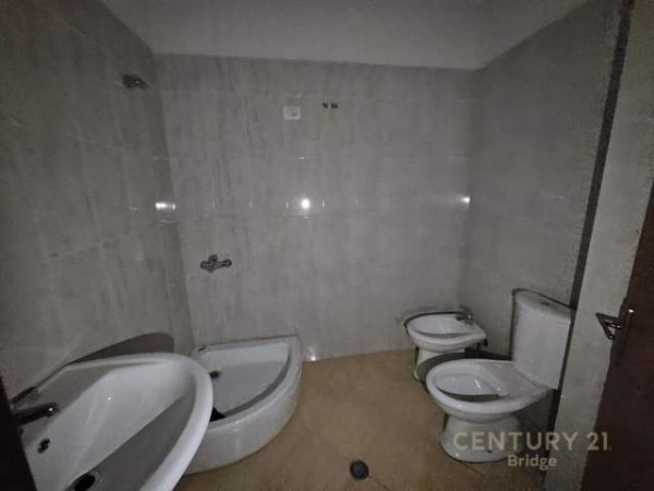 Tirane, shitet apartament 2+1 Kati 3, 115 m² 103.000 Euro