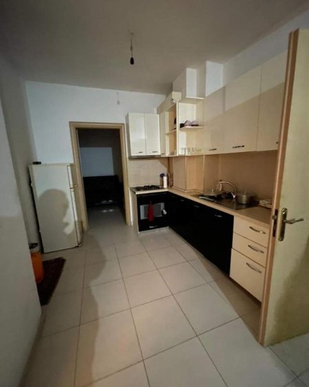 Tirane, shitet apartament 2+1+BLK 77 m² 70.000 Euro (RRUGA E ARBRIT , kafja e Rremes)
