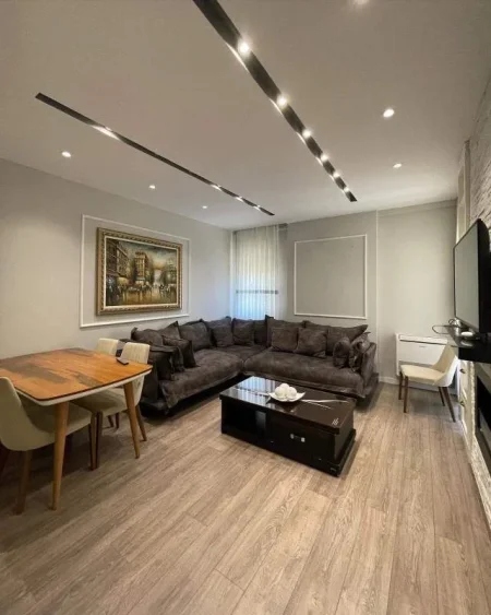 Tirane, jepet me qera apartament 2+1+BLK Kati 3, 83 m² 550 Euro (Concord Center)