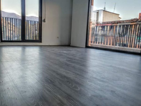 Tirane, jepet me qera apartament 1+1+BLK Kati 2, 77 m² 450 Euro (Qemal Stafa)