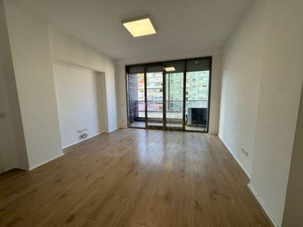 Tirane, jepet me qera zyre Kati 4, 114 m² 1.300 Euro