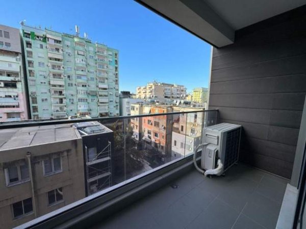 Tirane, jepet me qera zyre Kati 4, 114 m² 1.300 Euro