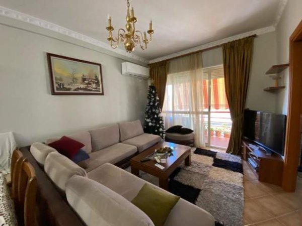 Tirane, jepet me qera apartament 2+1+BLK Kati 3, 80 m² 600 Euro (don bosko)