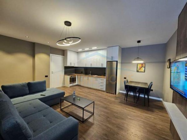 Tirane, jepet me qera apartament 1+1+BLK Kati 8, 65 m² 600 Euro (Delijorgji)