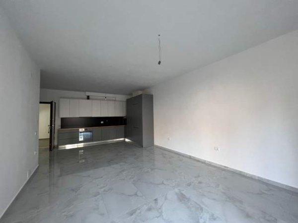 Sarande, shes apartament 1+1 Kati 4, 90 m² 155.000 Euro (sarande)