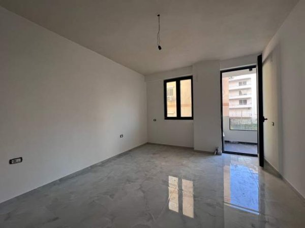 Sarande, shitet apartament 1+1 Kati 4, 87 m² 155.000 Euro (sarande)