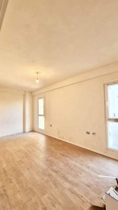 Tirane, shitet apartament 1+1 80 m² 145.000 Euro (Rruga Qemal Stafa)