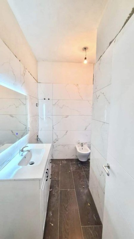 Tirane, shitet apartament 1+1 80 m² 145.000 Euro (Rruga Qemal Stafa)