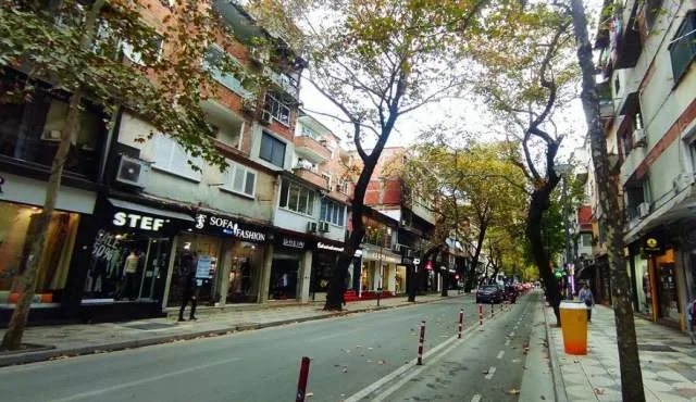 Tirane, jepet me qera apartament 2+1 Kati 5, 80 m² 800 Euro