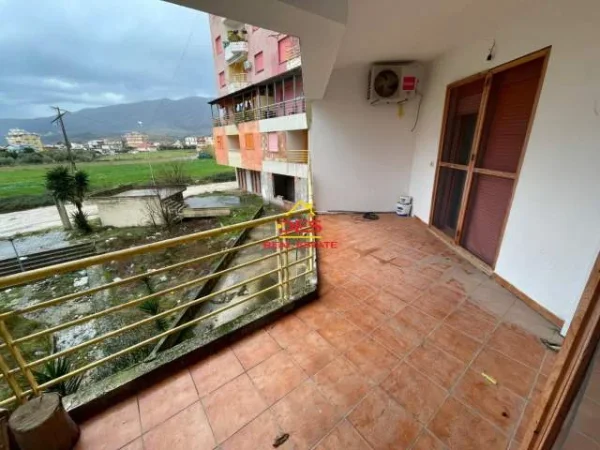 Orikum, jepet me qera apartament 1+1+BLK Kati 1, 76 m² 300 Euro (Rruga Orikumi)