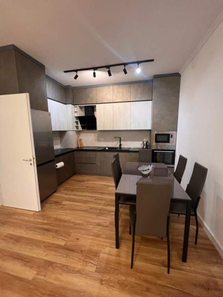 Tirane, jepet me qera apartament 2+1 Kati 8, 100 m² 1.100 Euro (Pazari i Ri)