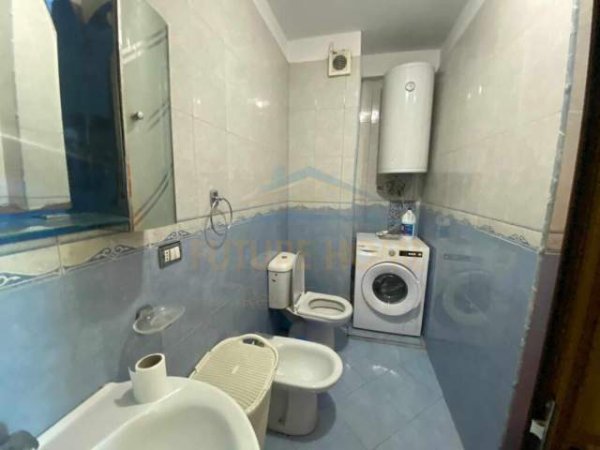 Tirane, jepet me qera apartament 3+1+BLK Kati 6, 145 m² 900 Euro (Stacioni Trenit)