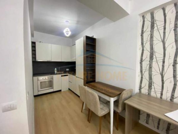 Tirane, jepet me qera apartament 1+1 Kati 5, 57 m² 500 Euro (Unaza re)