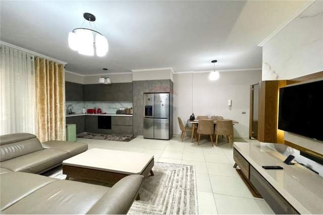 Tirane, shitet apartament 2+1 Kati 3, 100 m² 159.000 Euro (Rruga e Dibrës - Farmacia 10)