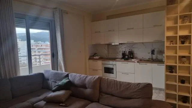 Vlore, shes apartament 1+1+BLK Kati 9, 76 m² 1.400 Euro/m2 (Rr Transballkanike)