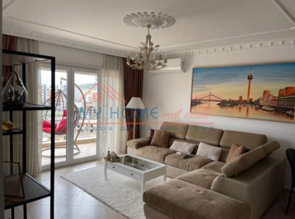 Tirane, jepet me qera apartament 2+1 Kati 6, 1.140 m² 700 Euro (Afer Syri Tv,)