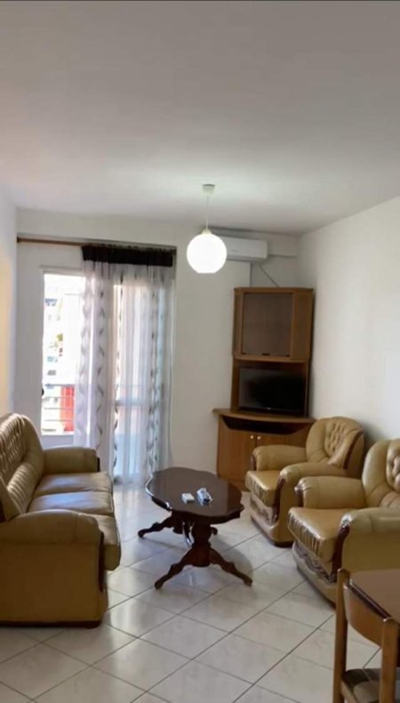 Tirane, jepet me qera apartament 2+1+BLK Kati 5, 90 m² 40.000 Leke (Rruga Teodor Keko)