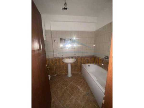 Tirane, shitet apartament 1+1 Kati 3, 85 m² 85.000 Euro (misto mamo)