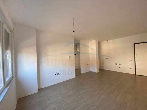 Tirane, jepet me qera 1+1+A+BLK Kati 2, 70 m² 550 Euro (Rr. Tefta Tashko)