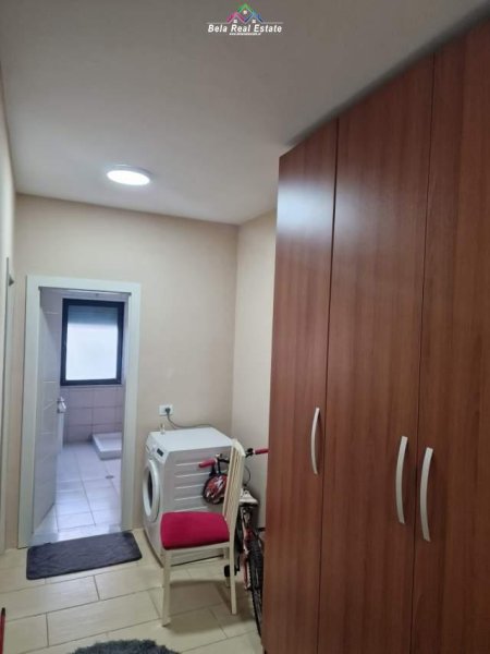 Tirane, jepet me qera apartament 1+1 Kati 4, 70 m² 400 Euro (kodra e diellit)