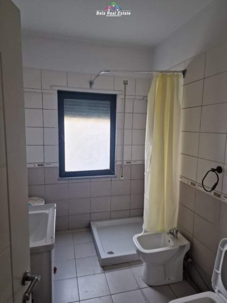 Tirane, jepet me qera apartament 1+1 Kati 4, 70 m² 400 Euro (kodra e diellit)