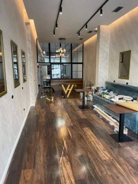 Tirane, shitet dyqan Kati 0, 78 m² 175.000 Euro (SHESHI WILLSON)