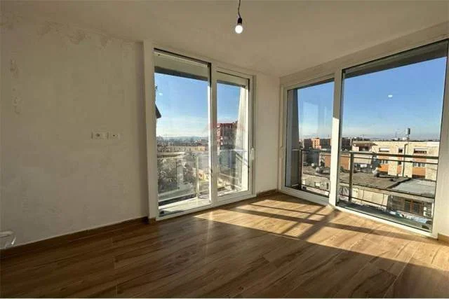 Tirane, jepet me qera apartament 2+1 Kati 5, 70 m² 45.000 Leke