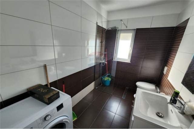 Tirane, jepet me qera apartament 1+1 Kati 5, 70 m² 550 Euro