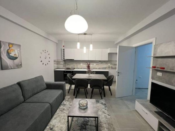 Tirane, jepet me qera apartament 1+1 Kati 4, 71 m² 500 Euro (Liqeni i Thate)
