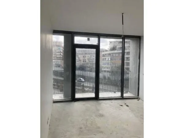 Tirane, jepet me qera apartament 1+1 Kati 2, 64 m² 1.000 Euro (Liqeni i Tiranes)