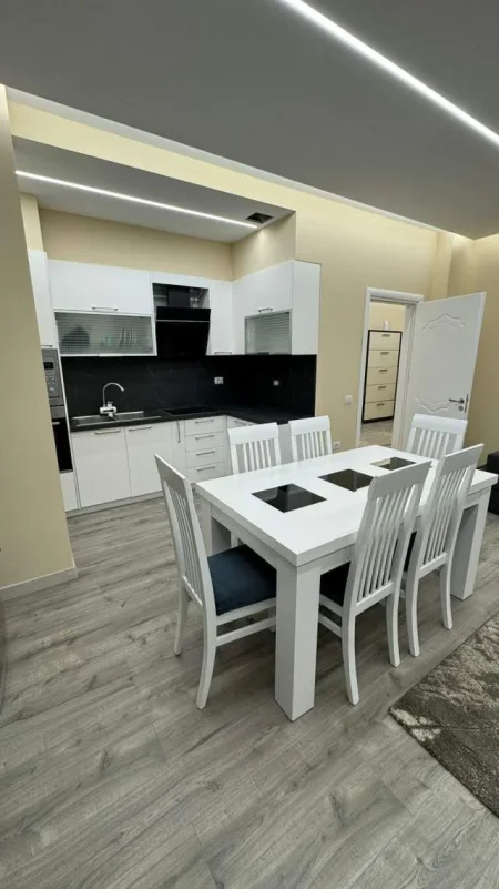 Tirane, jepet me qera apartament 3+1+BLK Kati 1, 134 m² 800 Euro (Don Bosko)
