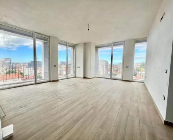 Tirane, shitet apartament 130 m² 189.000 Euro (Rruga e Dibres)