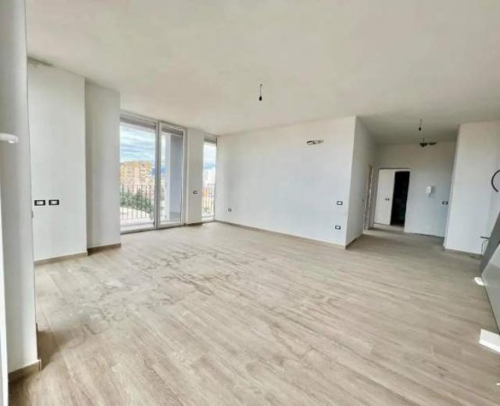 Tirane, shitet apartament 130 m² 189.000 Euro (Rruga e Dibres)