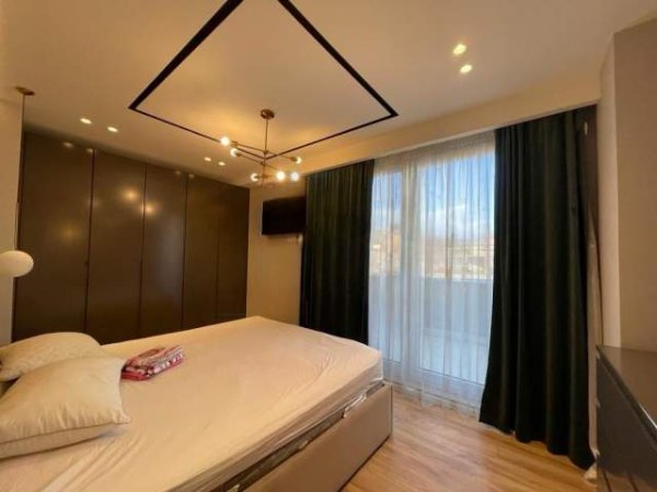 Tirane, jepet me qera Kati 7, 100 m² 1.500  (Qender)