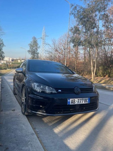 Tirane, shes makine Volkswagen GOLF 7 Viti 2013, 15.500 Euro