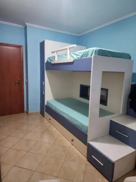 Tirane, jepet me qera 1+1+A+BLK 100 m² 50.000 Leke