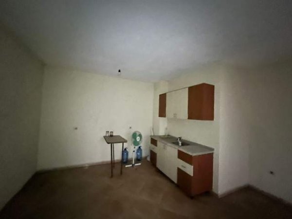 Tirane, shitet 105.000 Euro