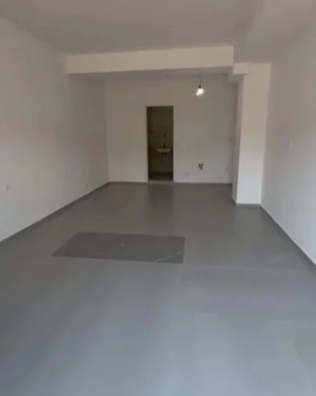 Tirane, shitet garsonier Kati 1, 53.000 Euro