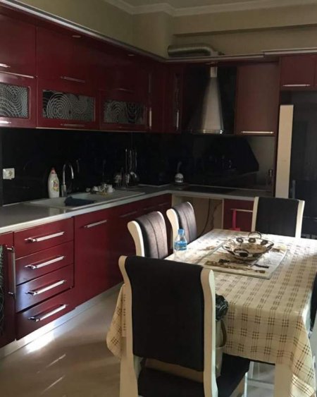 Tirane, shitet apartament Kati 5, 80.000 Euro