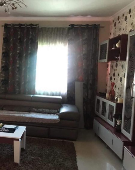 Tirane, shitet apartament Kati 5, 80.000 Euro