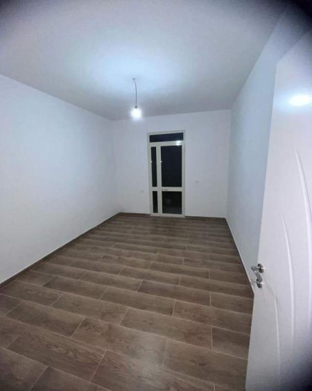 Tirane, jepet me qera Vile Kati 1, 30.000 Leke