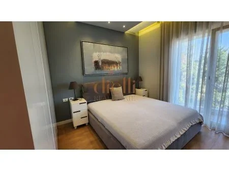 Tirane, jepet me qera apartament 2+1 Kati 1, 900 Euro (prane Xhamise)
