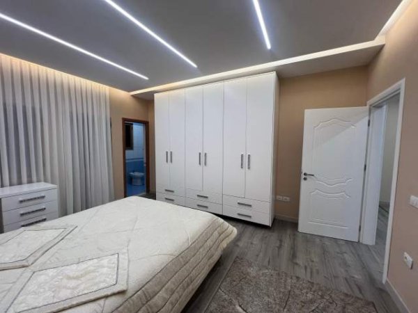 Tirane, jepet me qera apartament 3+1+BLK Kati 1, 145 m² 700 Euro (don bosko)